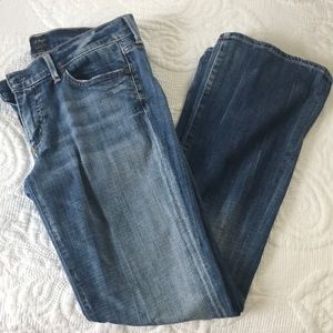 woman’s jeans